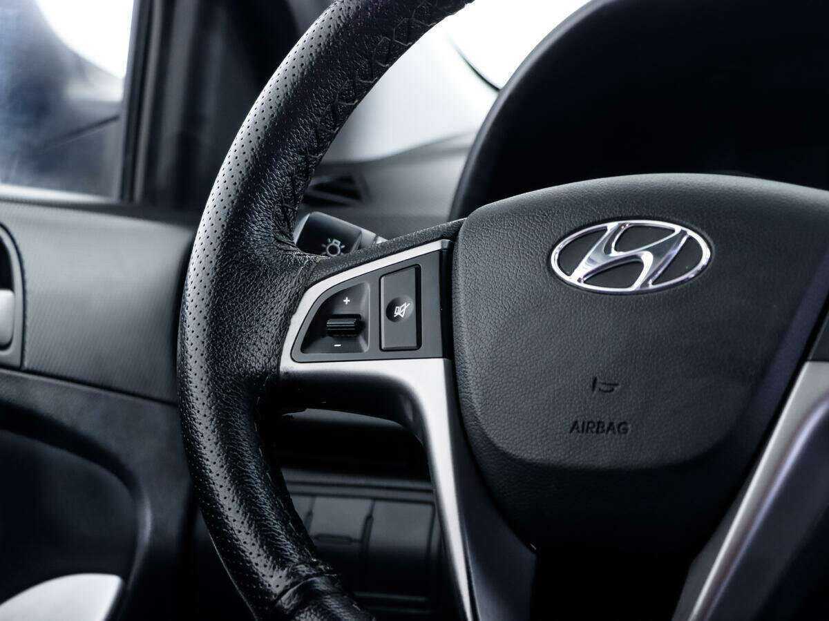 Hyundai Solaris с пробегом — 2016 год. Фото: #12