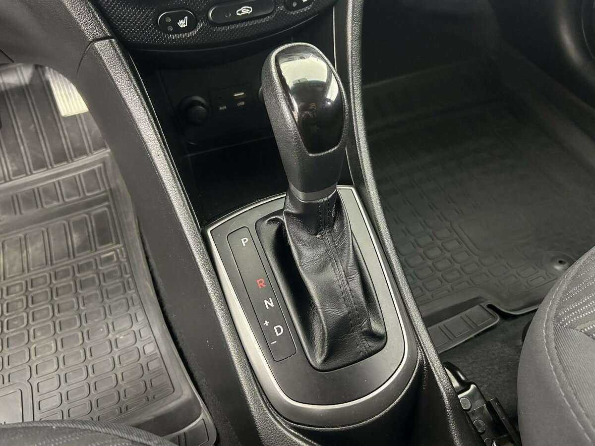 Hyundai Solaris с пробегом — 2016 год. Фото: #12