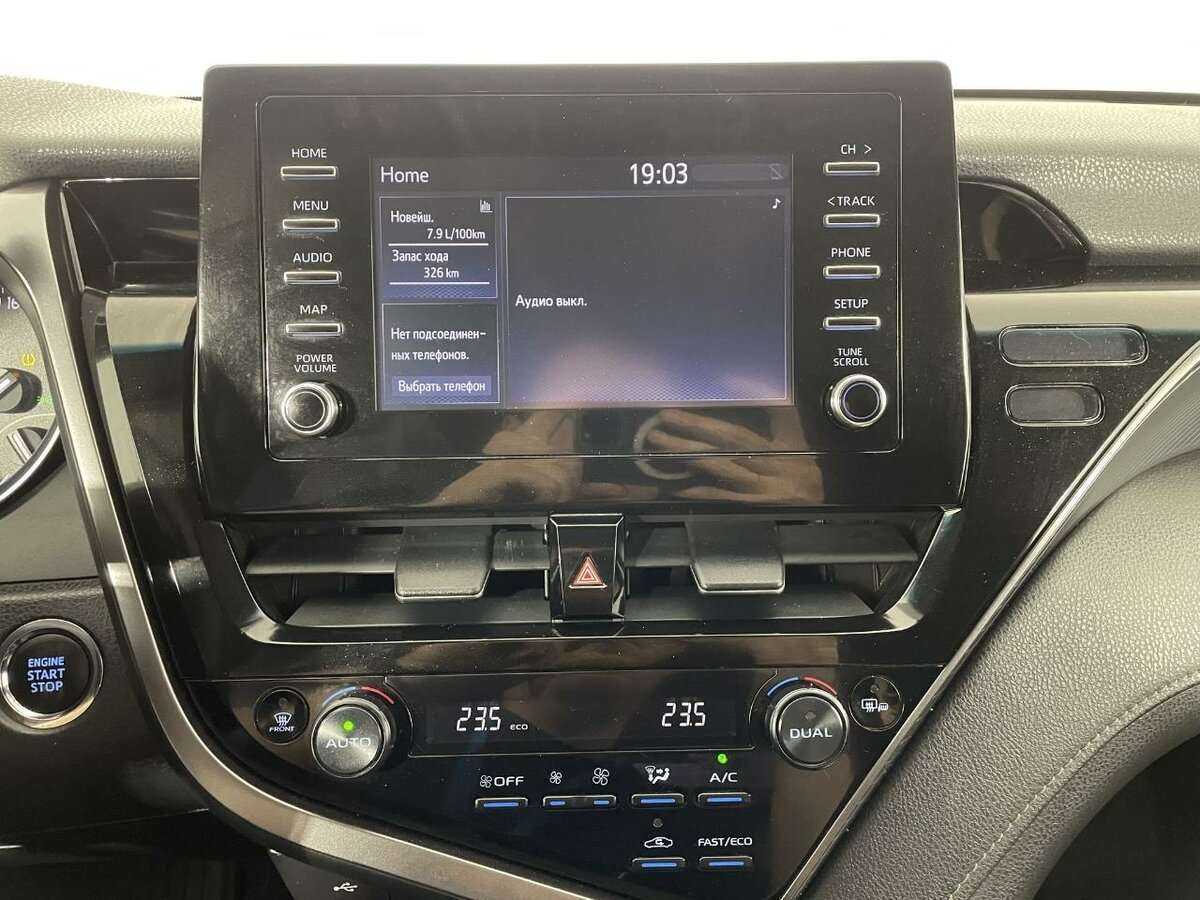 Toyota Camry с пробегом — 2021 год. Фото: #11