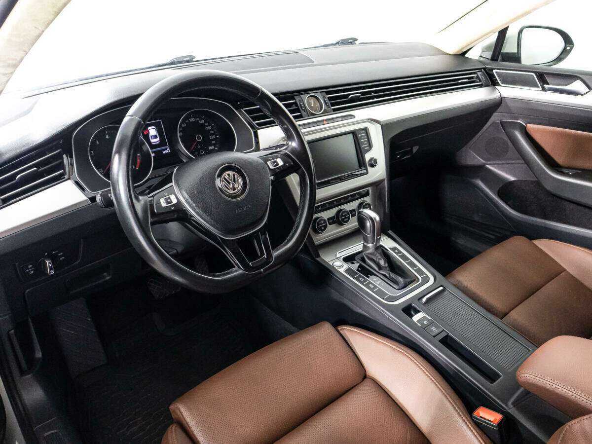 Volkswagen Passat с пробегом — 2017 год. Фото: #10