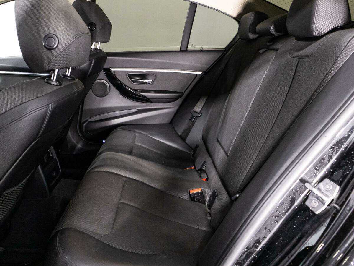 BMW 3 серии с пробегом — 2016 год. Фото: #9