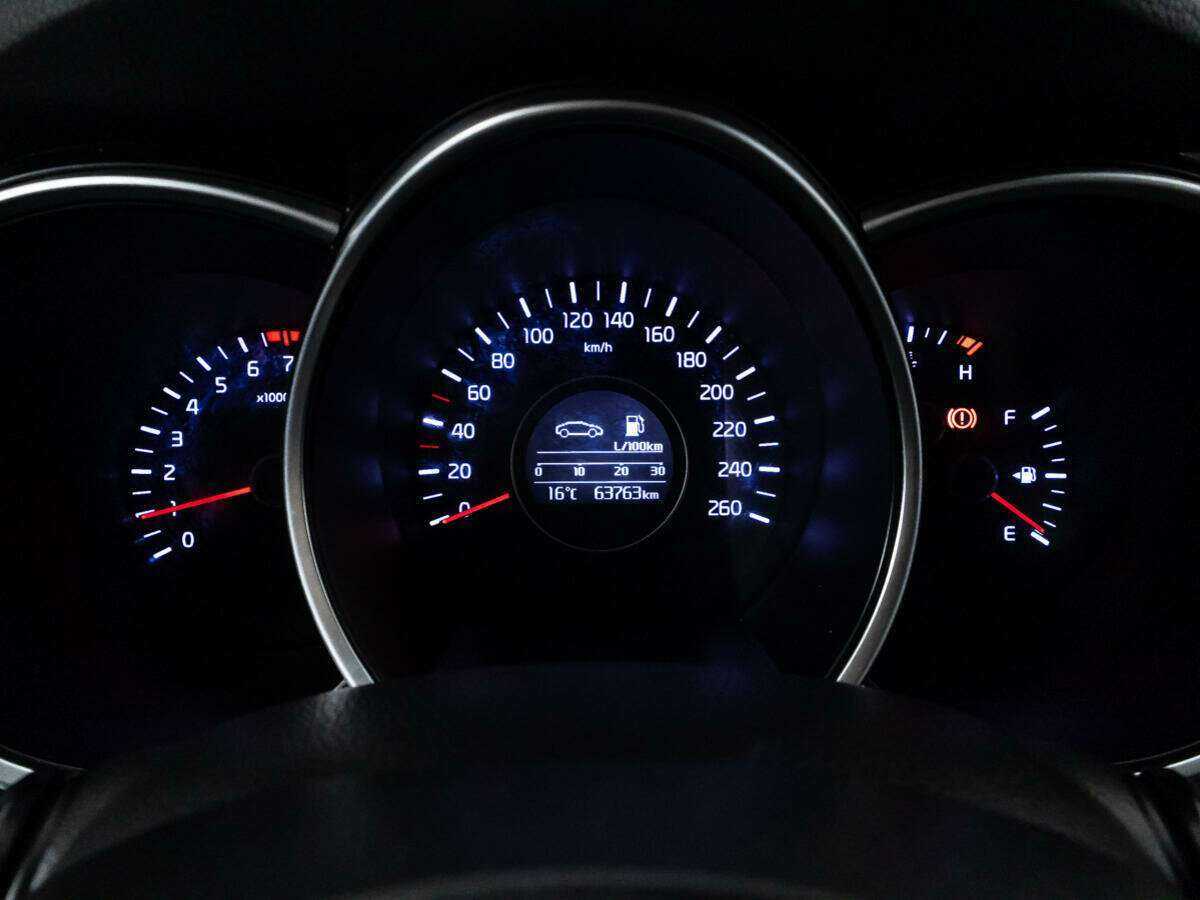 Kia Optima с пробегом — 2015 год. Фото: #11