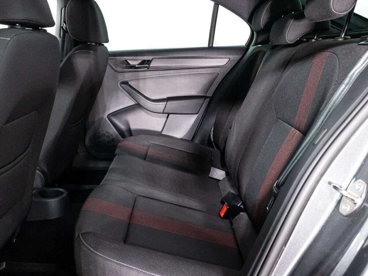Skoda Rapid с пробегом — 2021 год. Фото: #9