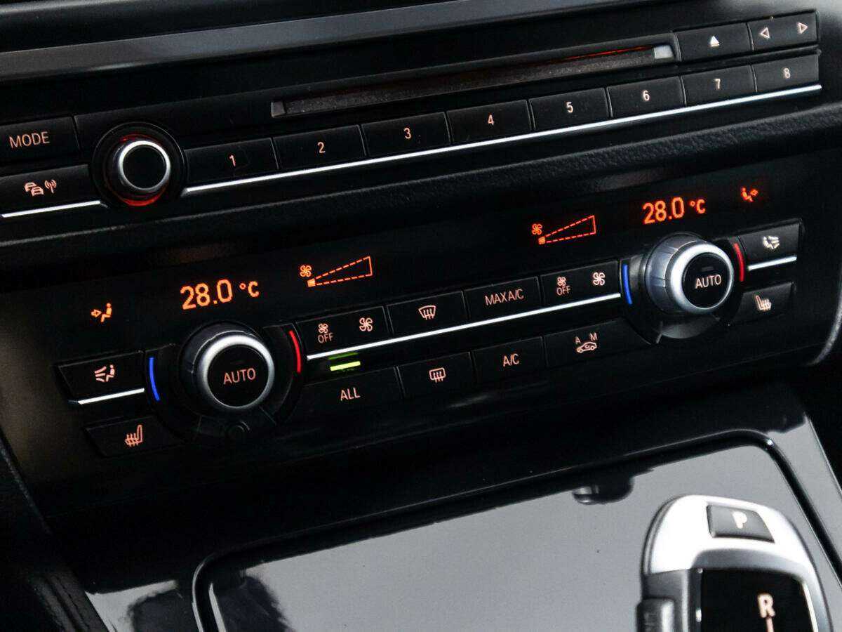 BMW 5 серии с пробегом — 2012 год. Фото: #16