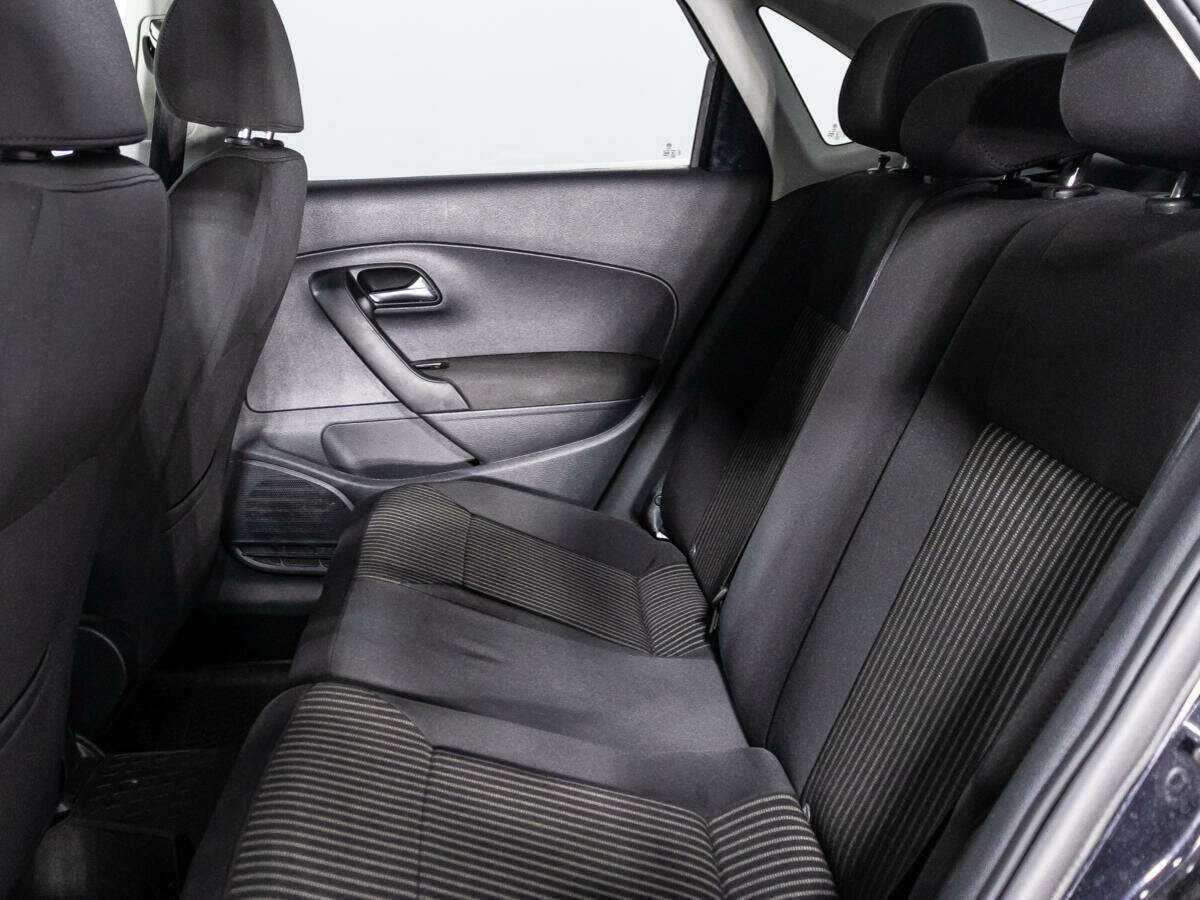 Volkswagen Polo с пробегом — 2014 год. Фото: #9