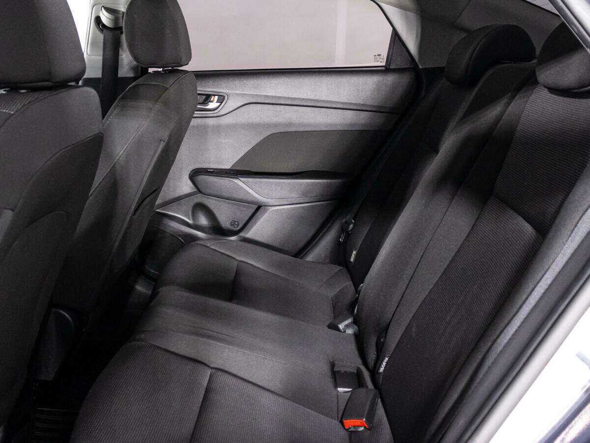 Hyundai Solaris с пробегом — 2020 год. Фото: #9