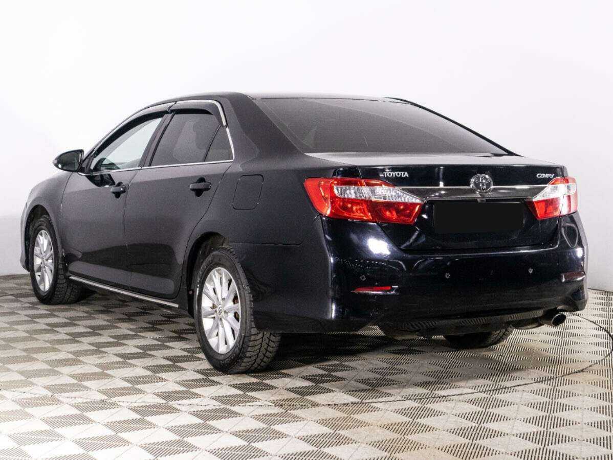 Toyota Camry с пробегом — 2012 год. Фото: #6