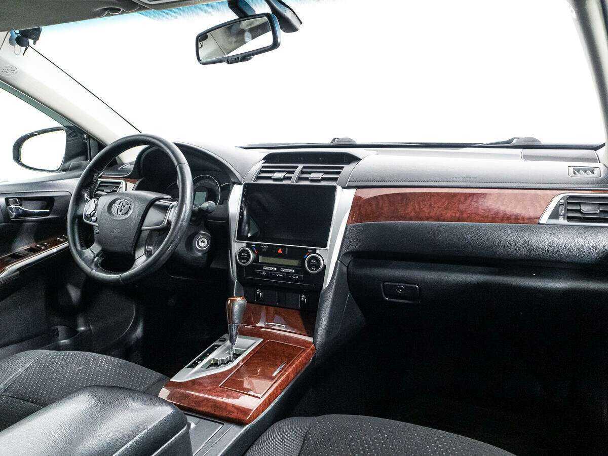 Toyota Camry с пробегом — 2012 год. Фото: #8
