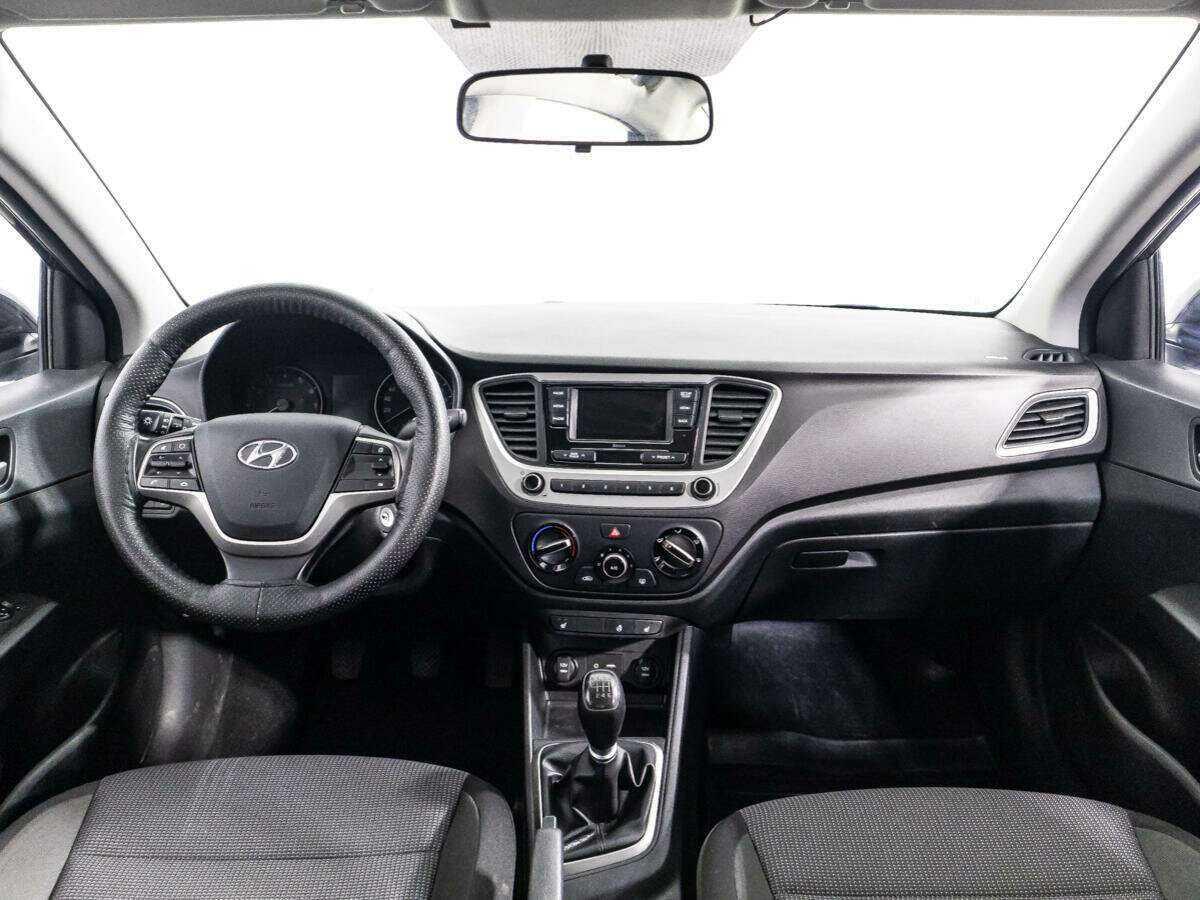 Hyundai Solaris с пробегом — 2017 год. Фото: #12