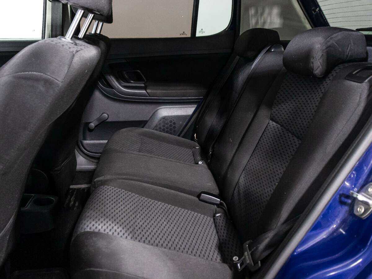 Skoda Fabia с пробегом — 2013 год. Фото: #9