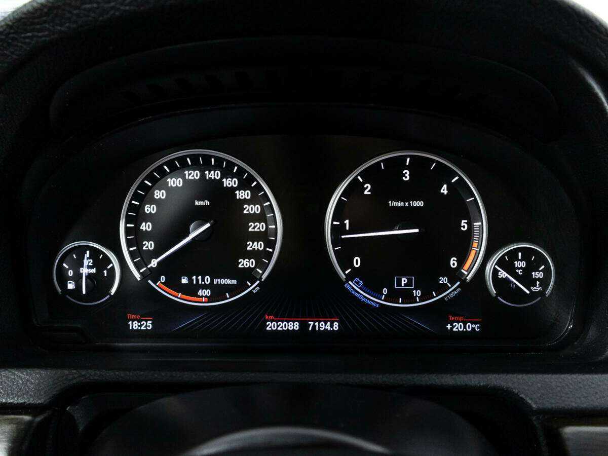 BMW 5 серии с пробегом — 2012 год. Фото: #9