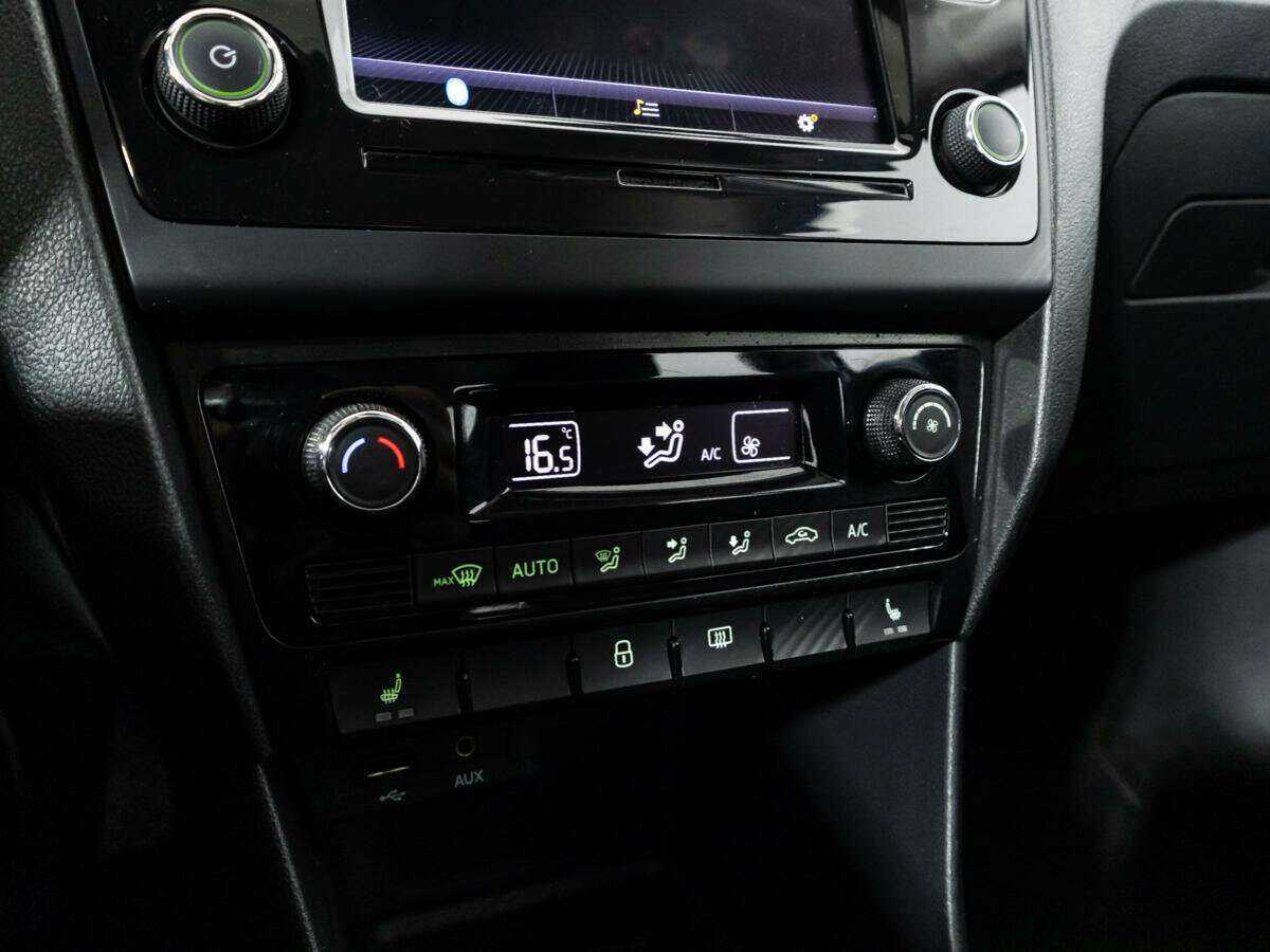 Skoda Rapid с пробегом — 2017 год. Фото: #15