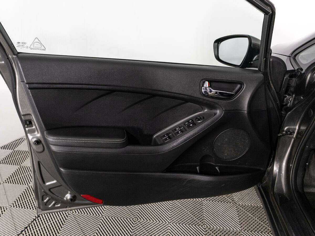 Kia Cerato с пробегом — 2019 год. Фото: #23