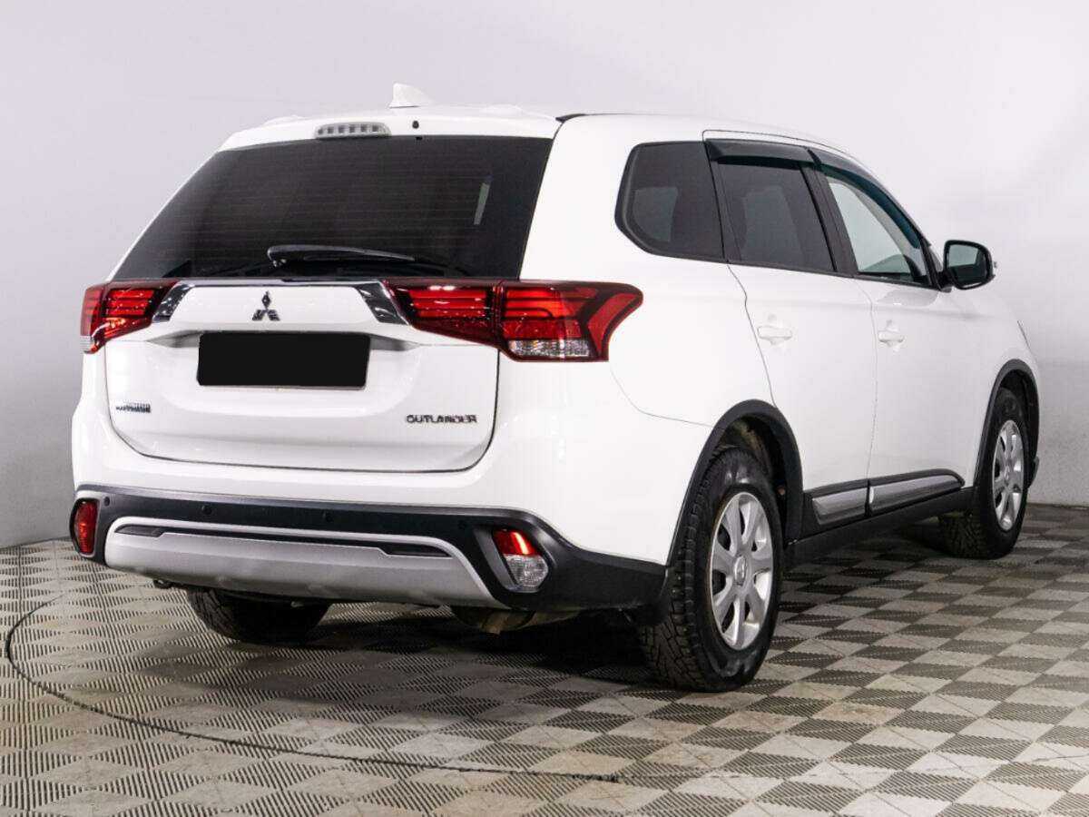 Mitsubishi Outlander с пробегом — 2019 год. Фото: #4