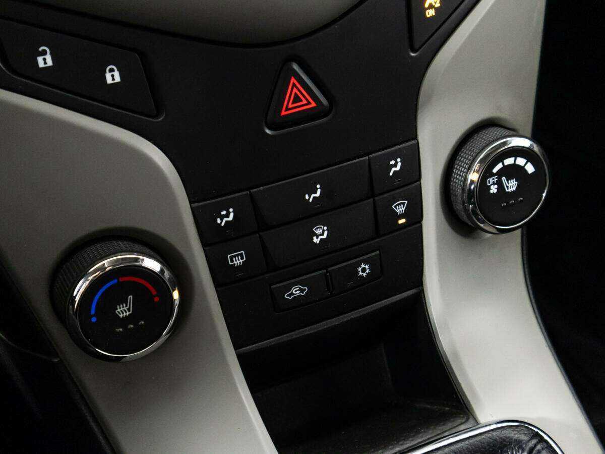 Chevrolet Cruze с пробегом — 2012 год. Фото: #14