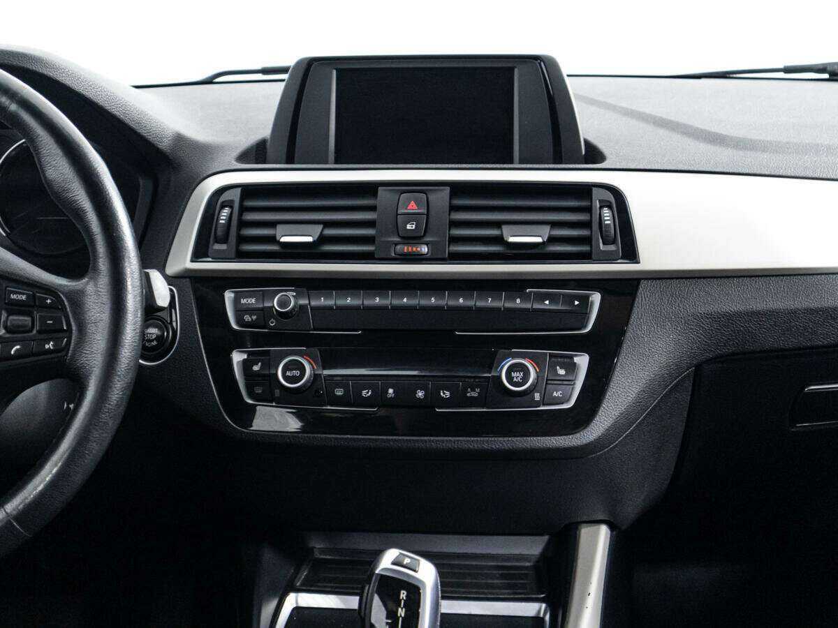 BMW 1 серии с пробегом — 2018 год. Фото: #13