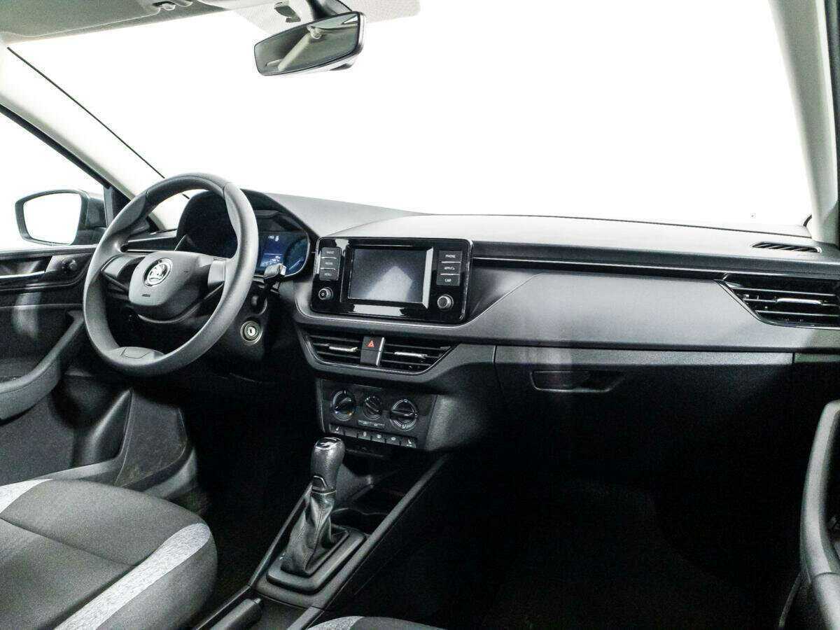 Skoda Rapid с пробегом — 2021 год. Фото: #8