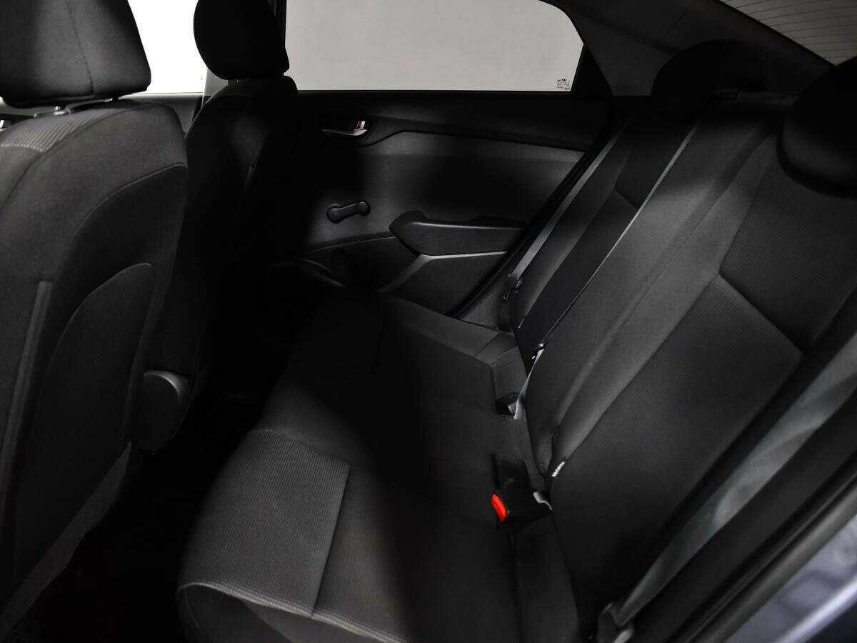 Hyundai Solaris с пробегом — 2017 год. Фото: #9