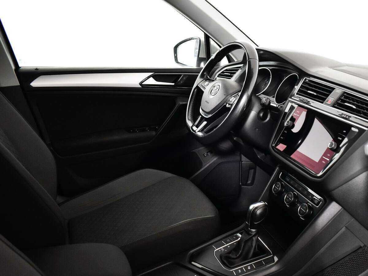 Volkswagen Tiguan с пробегом — 2017 год. Фото: #8