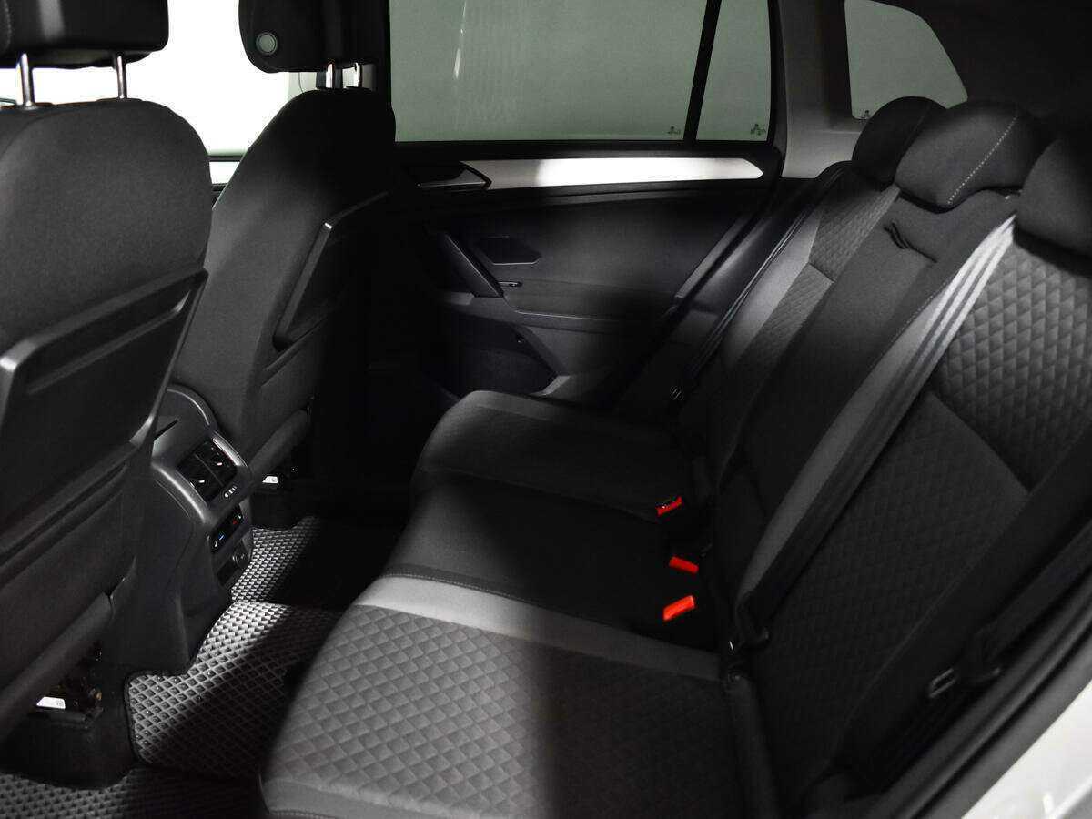 Volkswagen Tiguan с пробегом — 2017 год. Фото: #9
