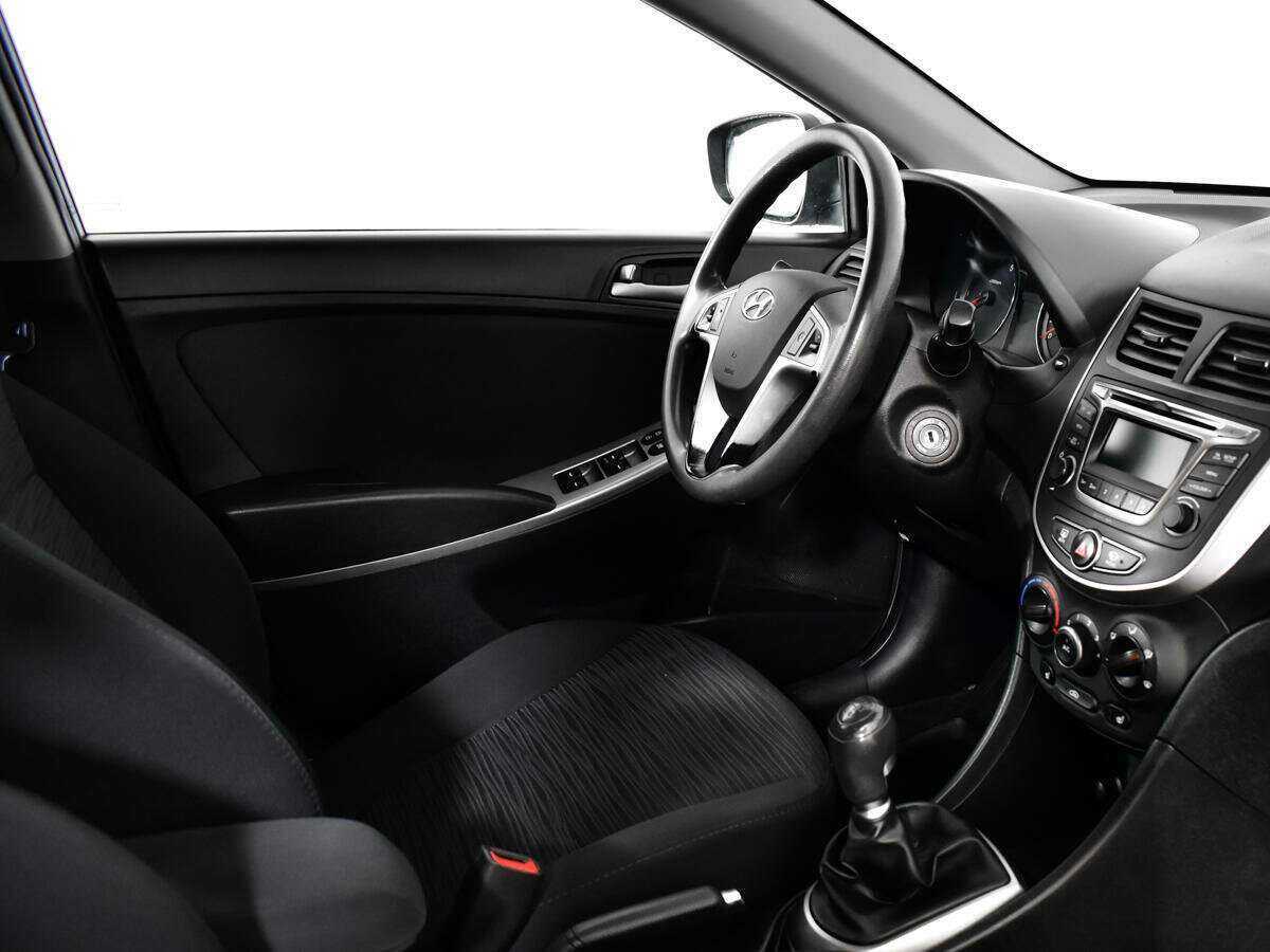 Hyundai Solaris с пробегом — 2016 год. Фото: #8