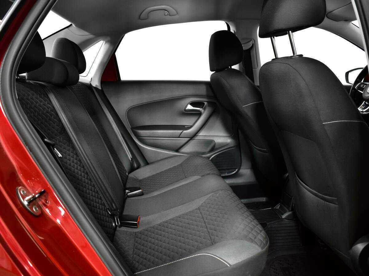 Volkswagen Polo с пробегом — 2018 год. Фото: #9