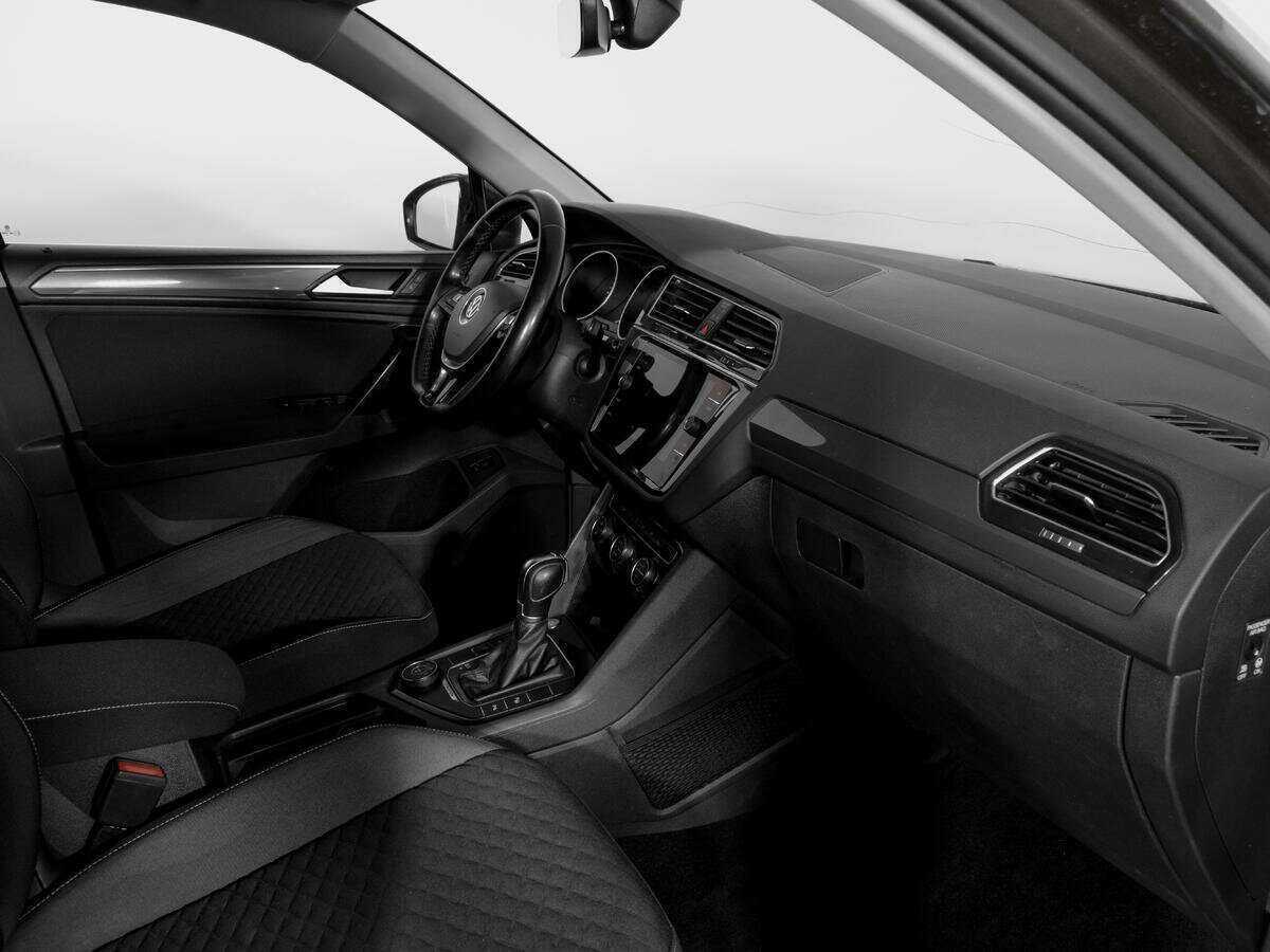 Volkswagen Tiguan с пробегом — 2018 год. Фото: #8