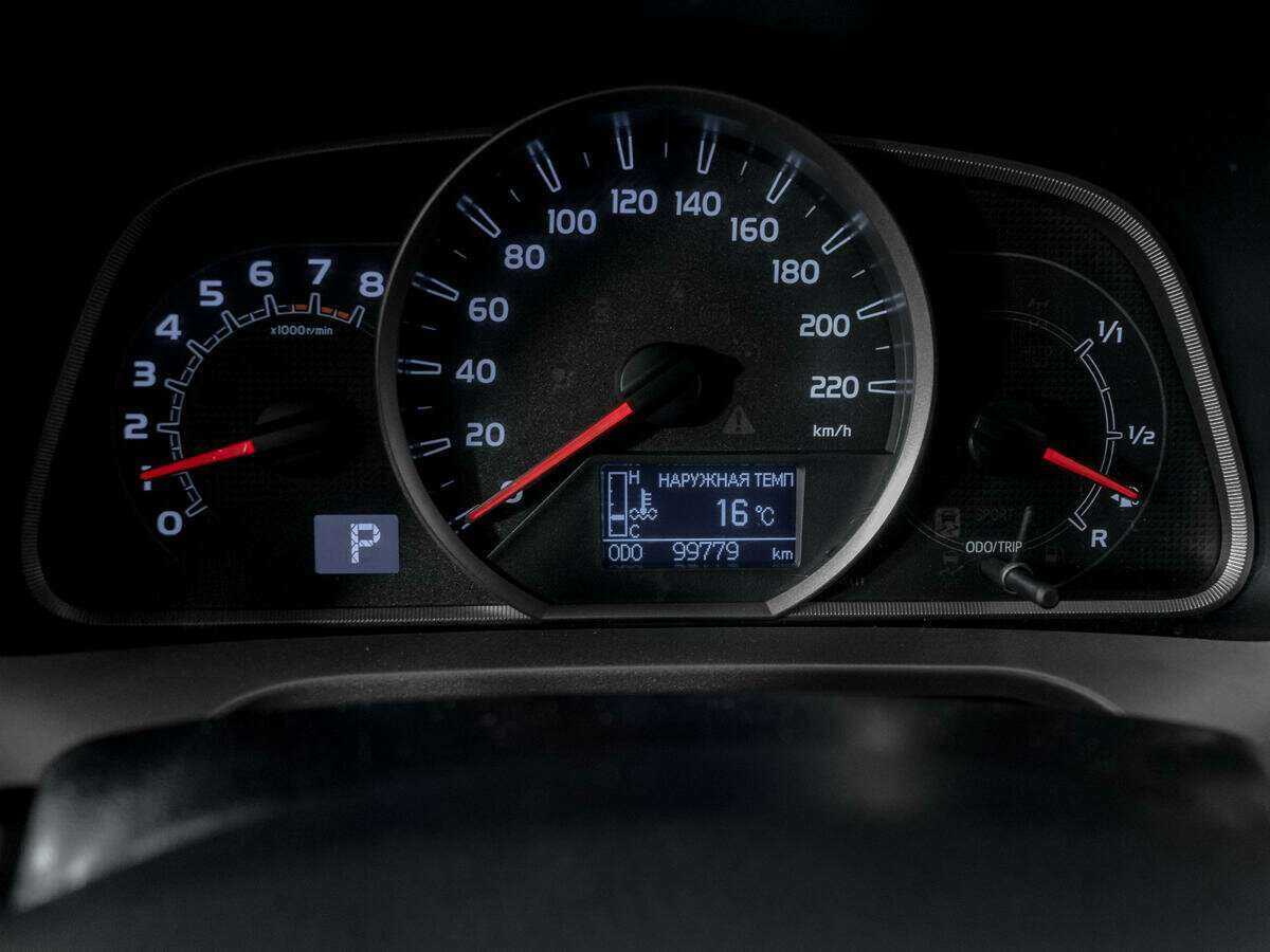 Toyota RAV4 с пробегом — 2013 год. Фото: #10