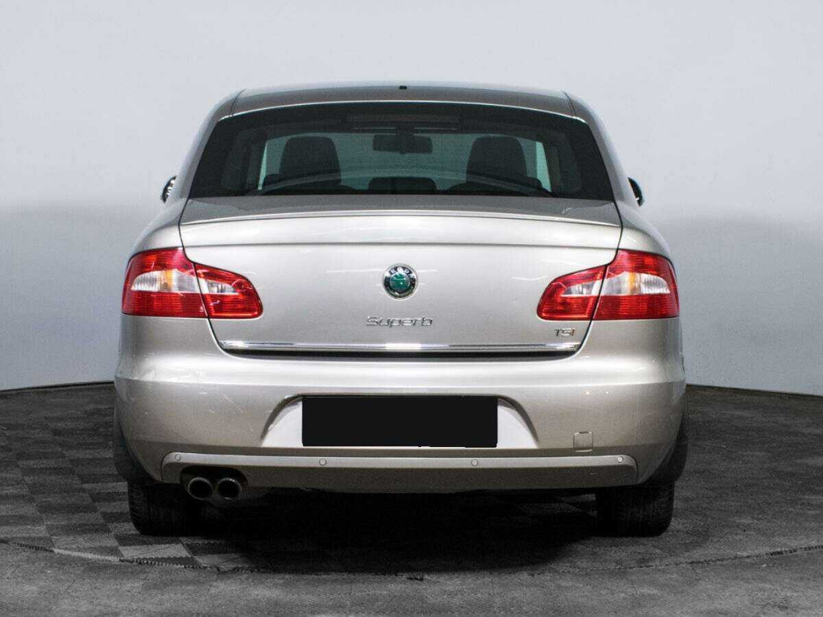 Skoda Superb с пробегом — 2013 год. Фото: #5