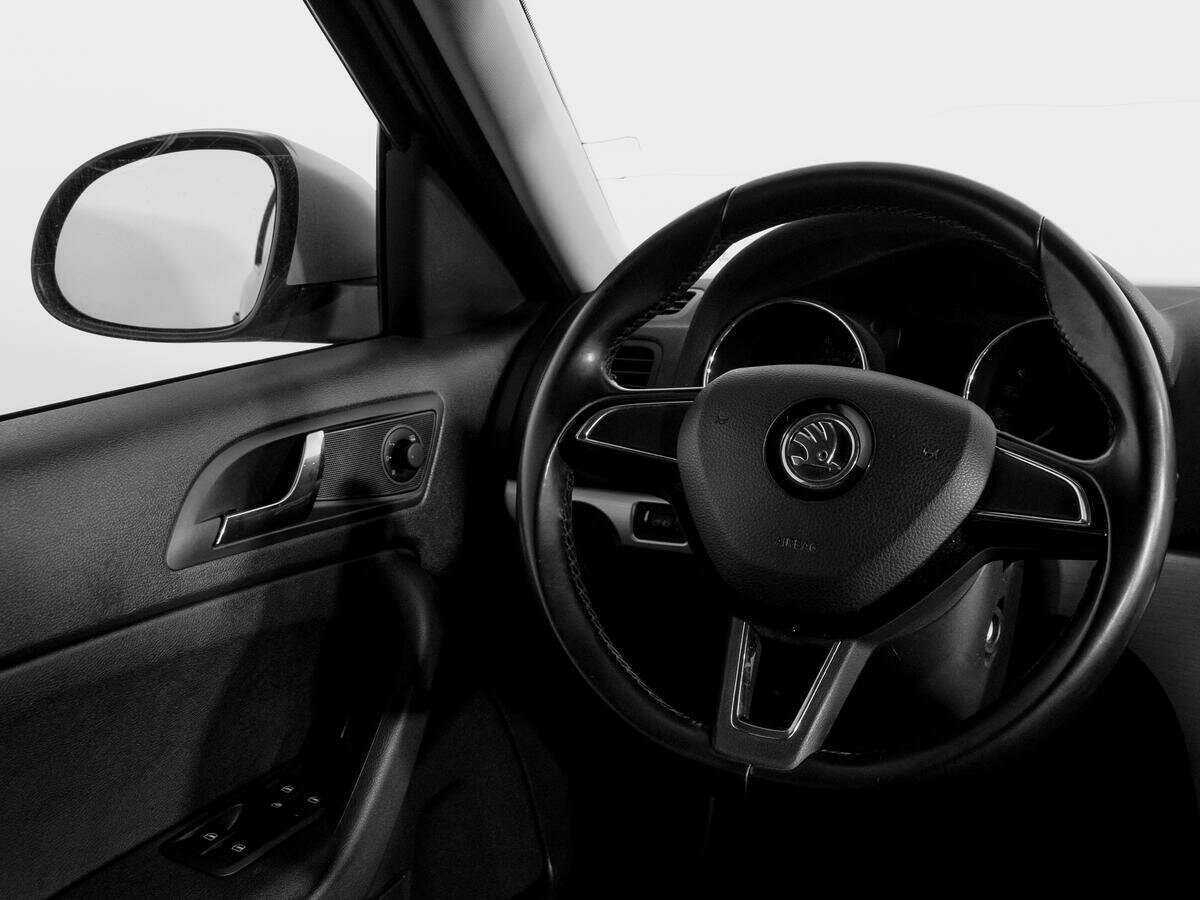 Skoda Yeti с пробегом — 2015 год. Фото: #13