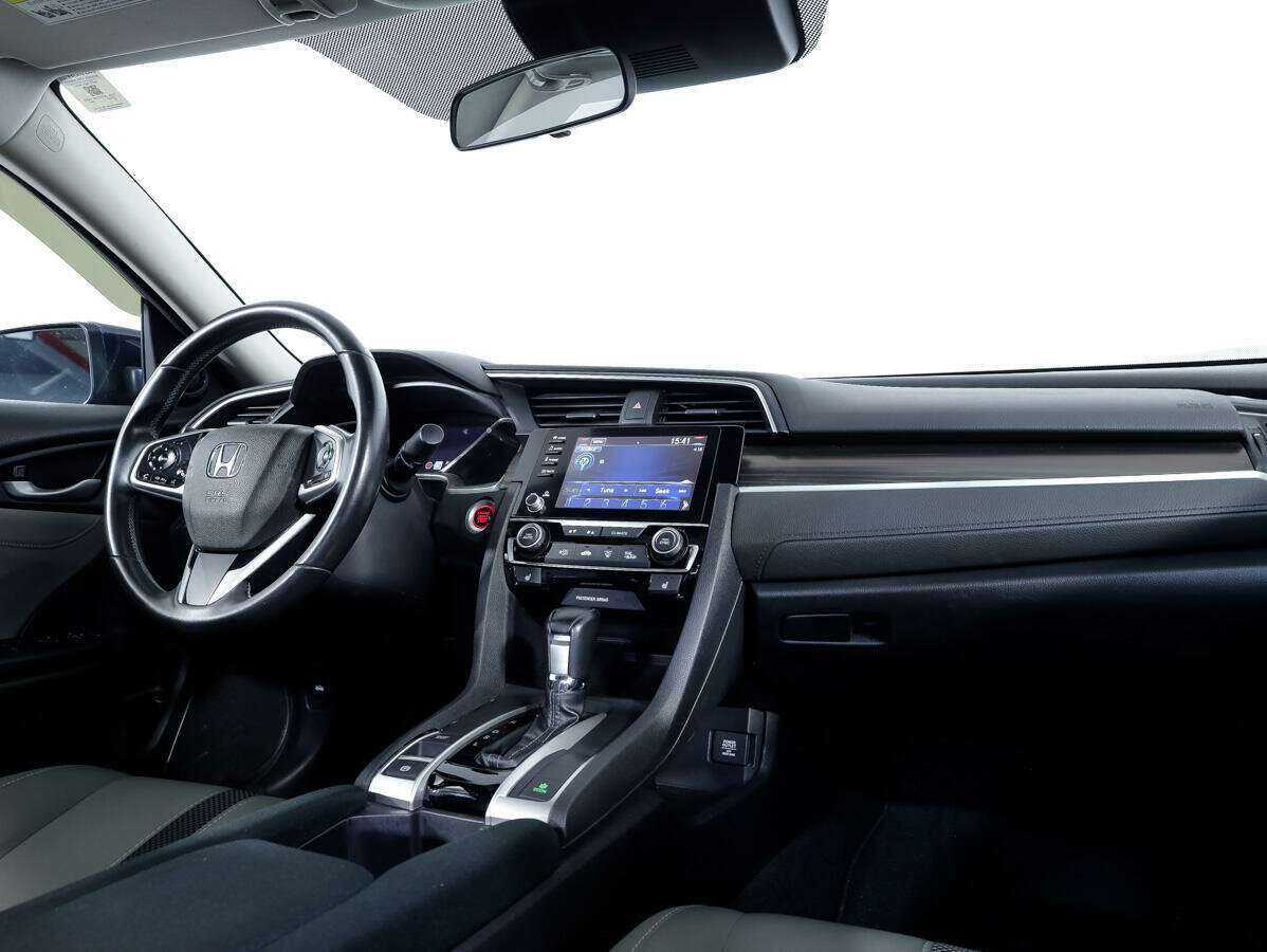 Honda Civic с пробегом — 2019 год. Фото: #6
