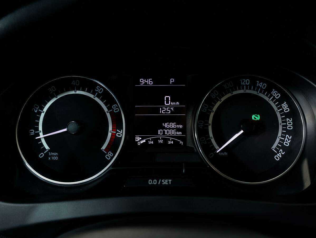 Skoda Rapid с пробегом — 2015 год. Фото: #20