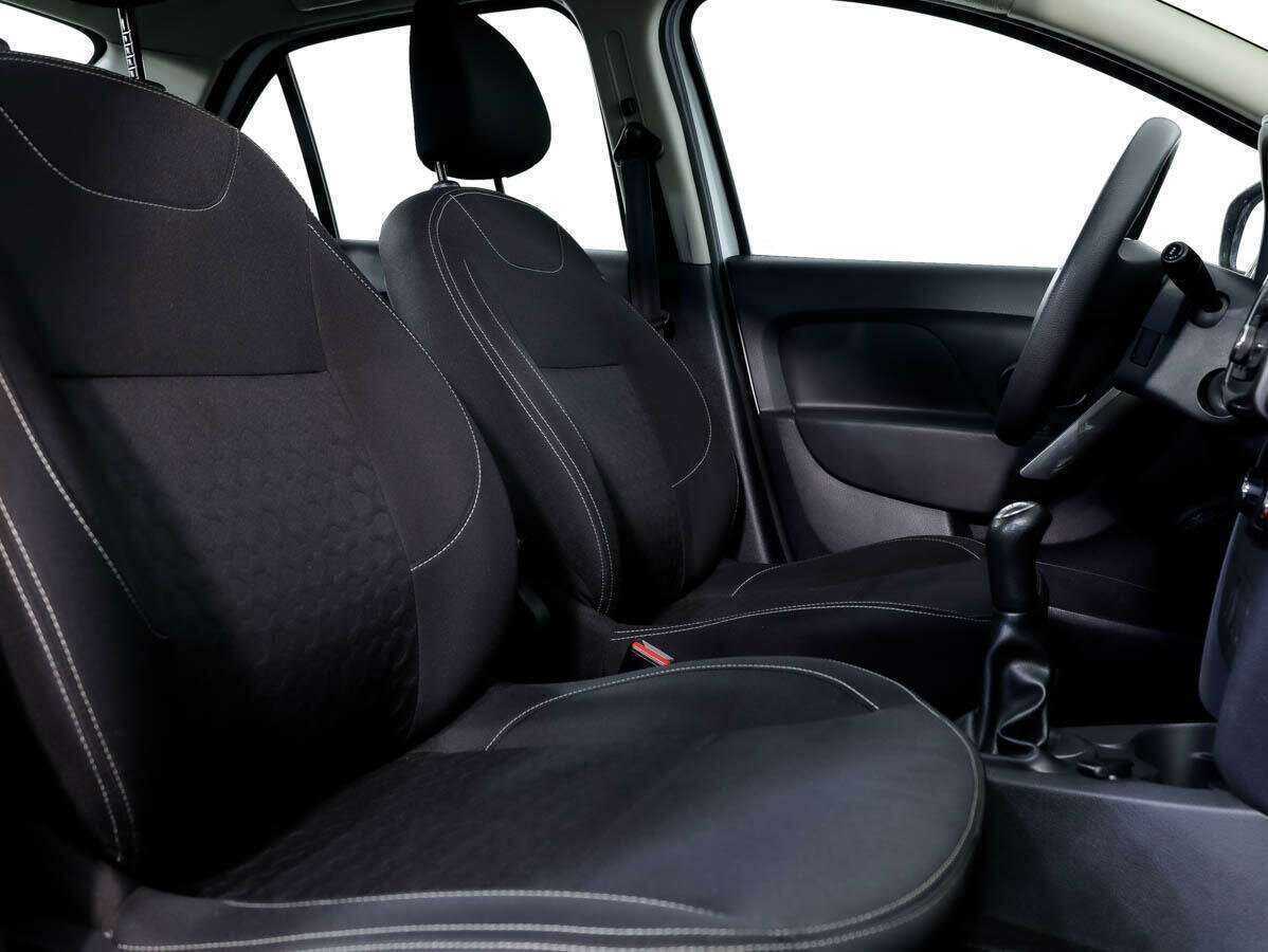 Renault Logan с пробегом — 2014 год. Фото: #9