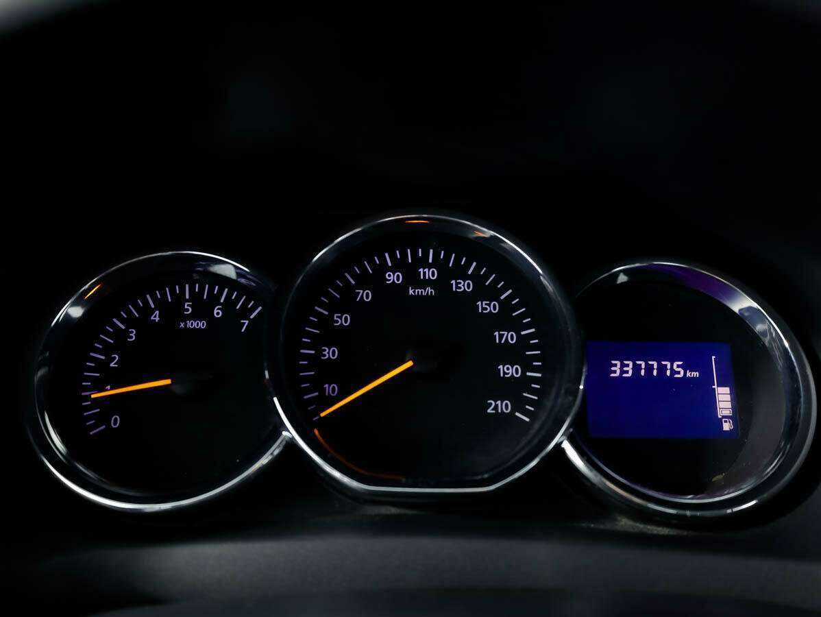 Renault Logan с пробегом — 2014 год. Фото: #16