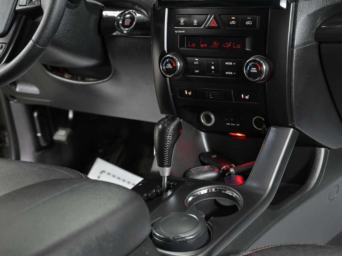 Kia Sorento с пробегом — 2012 год. Фото: #9