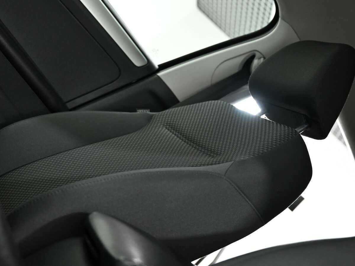 Volkswagen Jetta с пробегом — 2012 год. Фото: #12