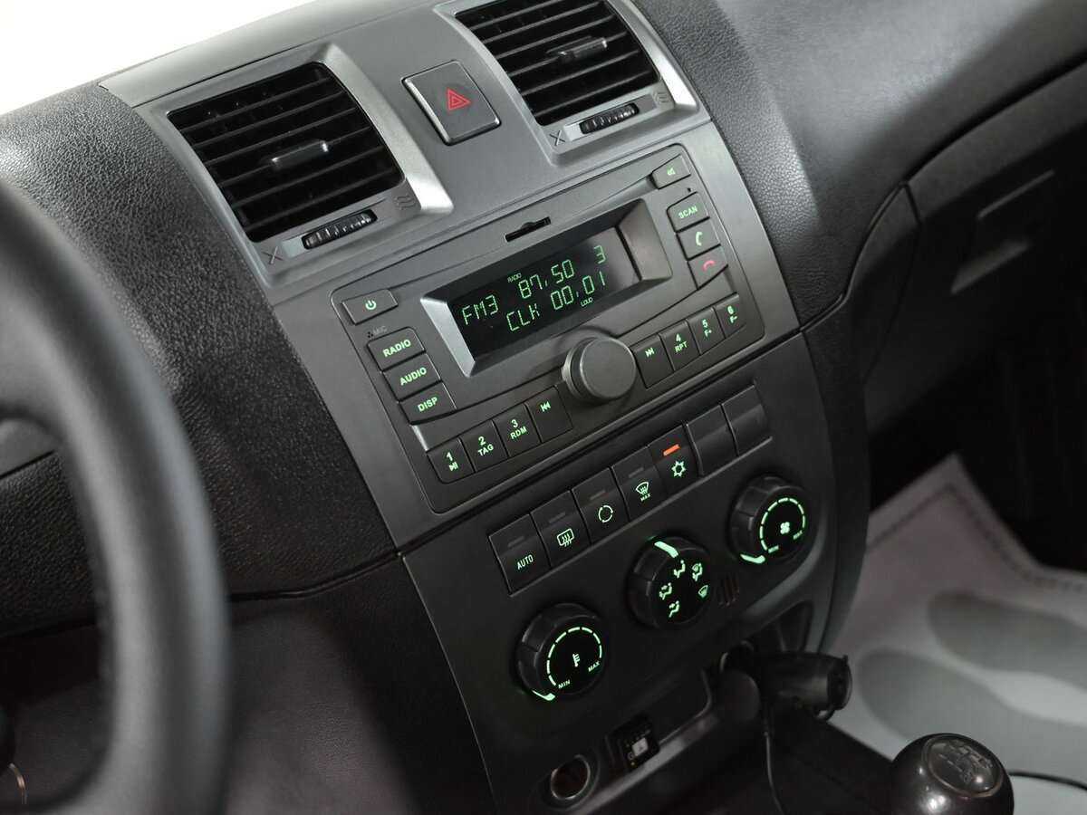 УАЗ Patriot с пробегом — 2015 год. Фото: #10