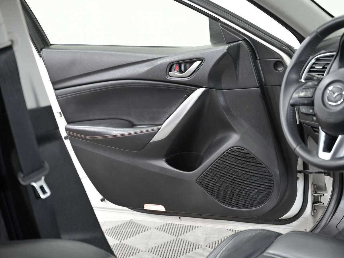 Mazda 6 с пробегом — 2014 год. Фото: #9