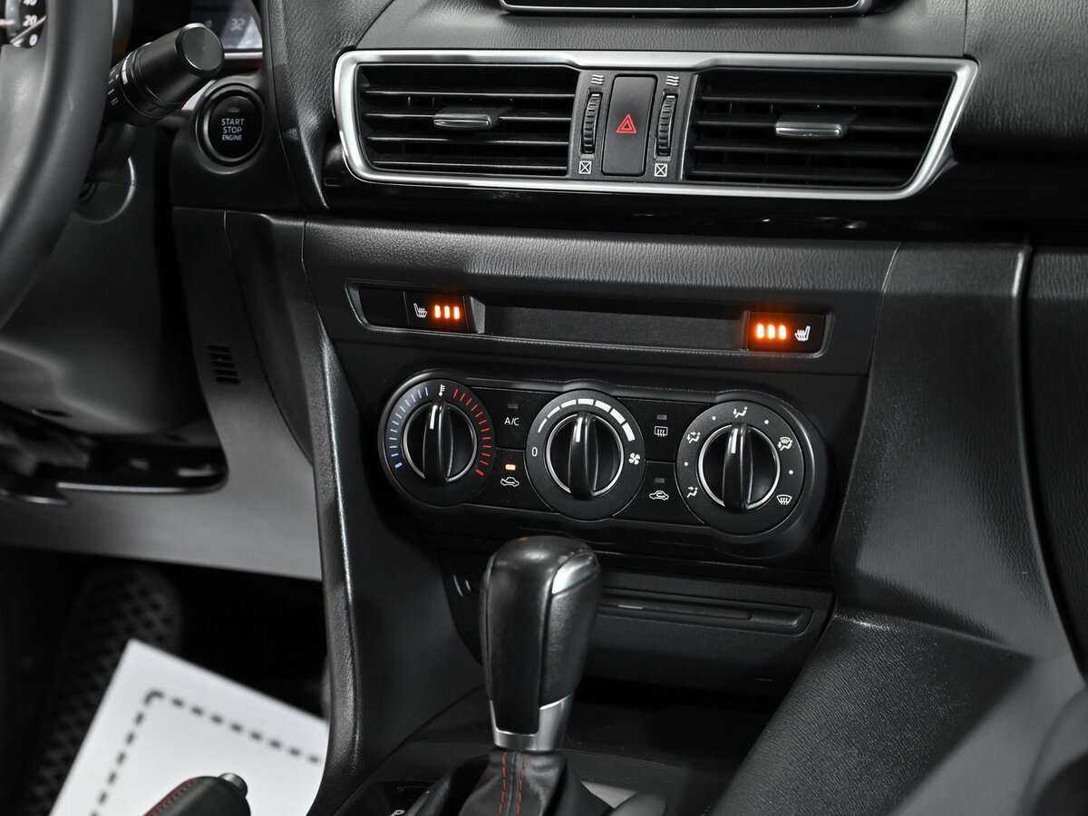 Mazda 3 с пробегом — 2013 год. Фото: #9