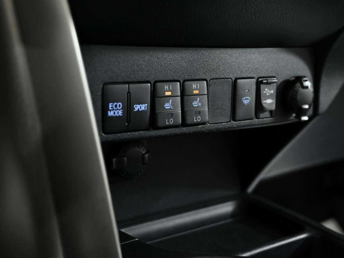 Toyota RAV4 с пробегом — 2013 год. Фото: #11