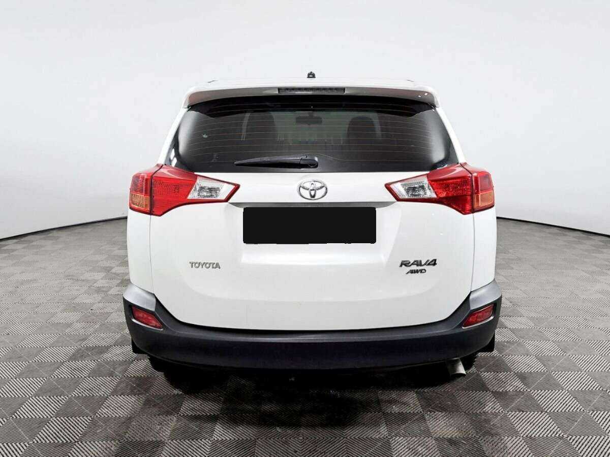 Toyota RAV4 с пробегом — 2014 год. Фото: #5