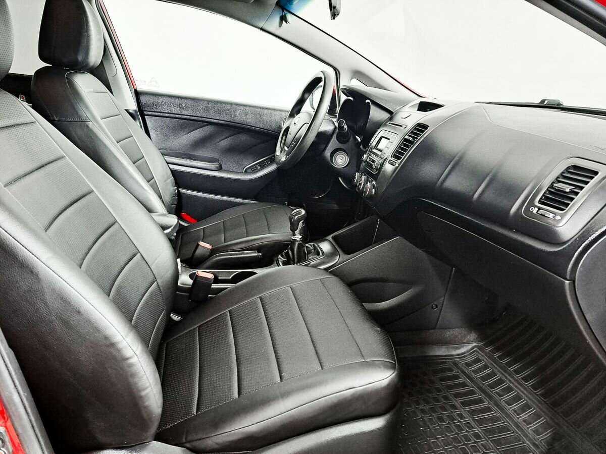 Kia Cerato с пробегом — 2013 год. Фото: #6