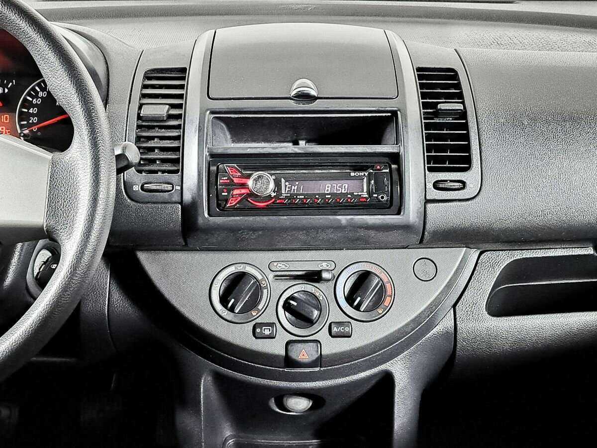 Nissan Note с пробегом — 2012 год. Фото: #12