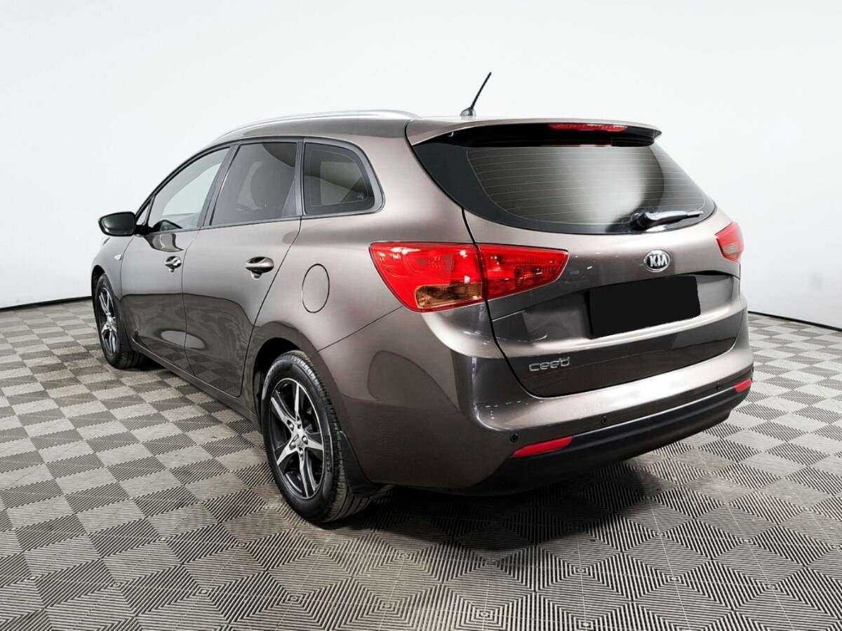 Kia Ceed с пробегом — 2015 год. Фото: #6