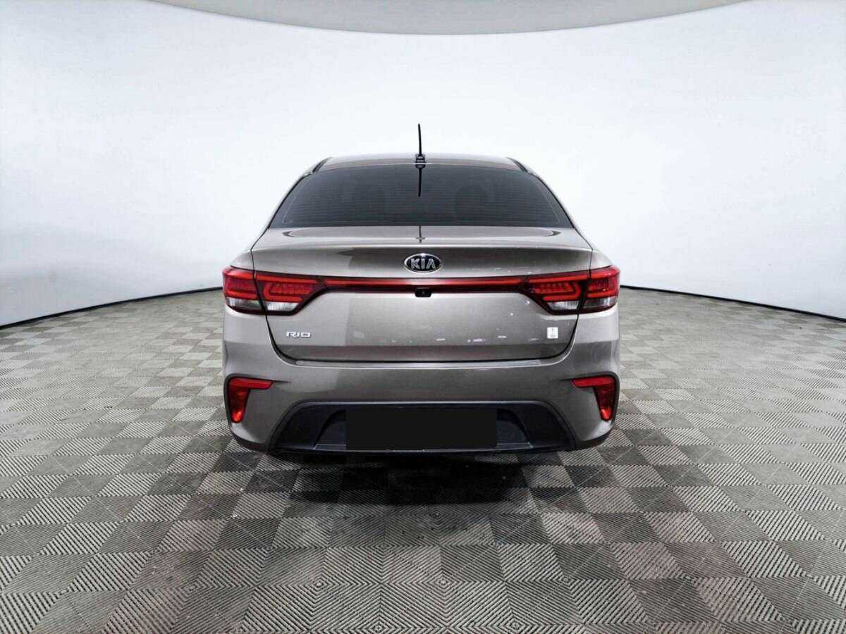 Kia Rio с пробегом — 2020 год. Фото: #5