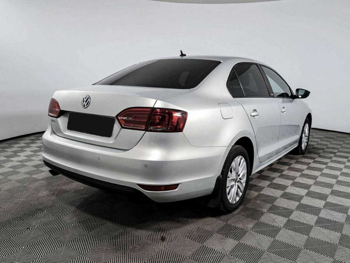 Volkswagen Jetta с пробегом — 2014 год. Фото: #3