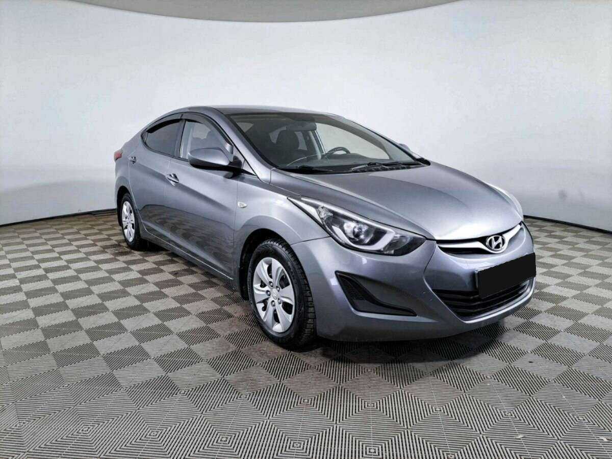 Hyundai Elantra с пробегом — 2015 год. Фото: #2