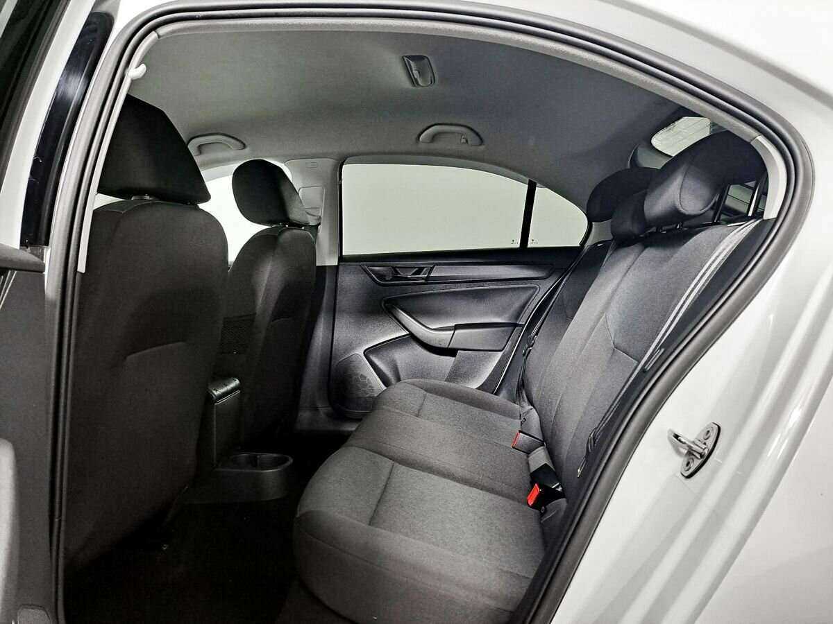 Skoda Rapid с пробегом — 2019 год. Фото: #7