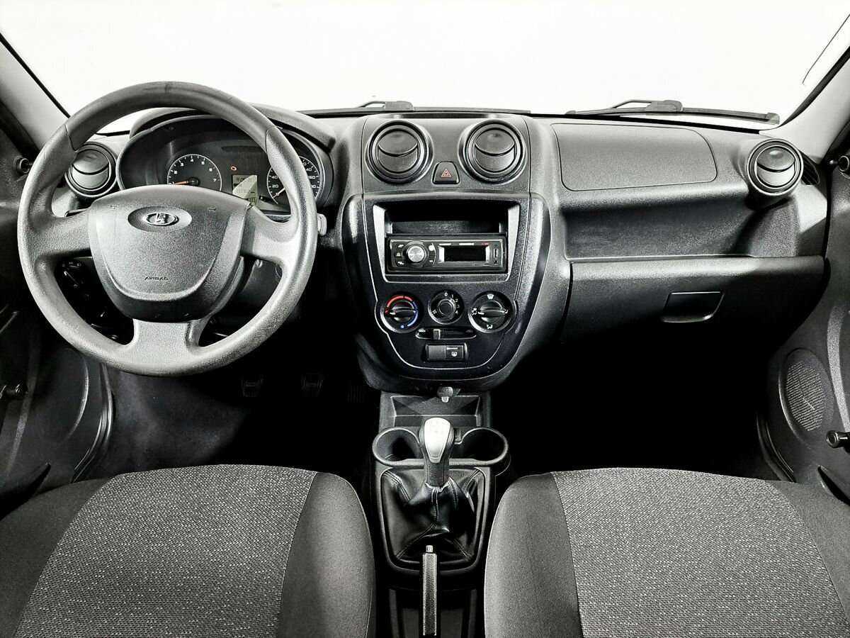 Lada (ВАЗ) Granta с пробегом — 2017 год. Фото: #11