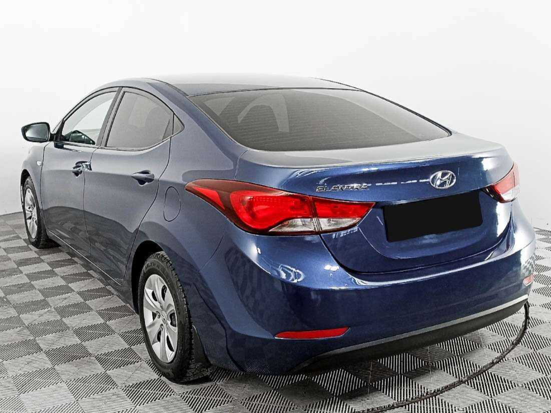 Hyundai Elantra с пробегом — 2015 год. Фото: #5